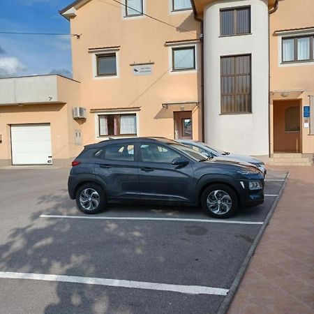 Apartman Alen Podhum Esterno foto